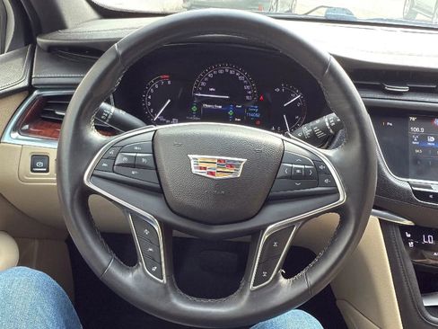 Used 2017 Cadillac XT5 Premium Luxury w/ LPO, Wheel Lock Package image 10