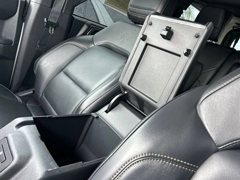 Used 2025 Ford Bronco Badlands AWD/4WD image 37