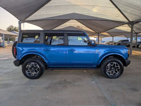 Used 2024 Ford Bronco Outer Banks image 4