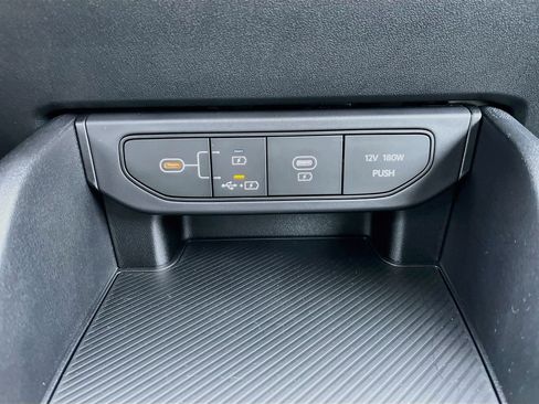Certified 2025 Kia K4 FWD image 33