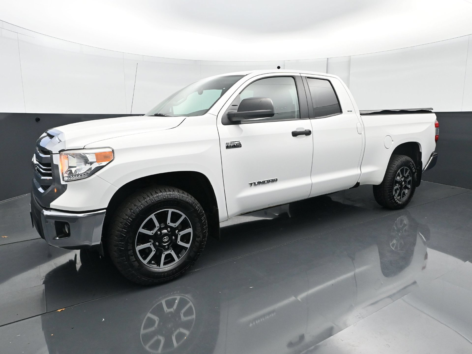 Used 2017 Toyota Tundra SR5 w/ TRD Off Road Package AWD/4WD image 2