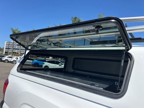 Used 2019 Toyota Tacoma SR image 37