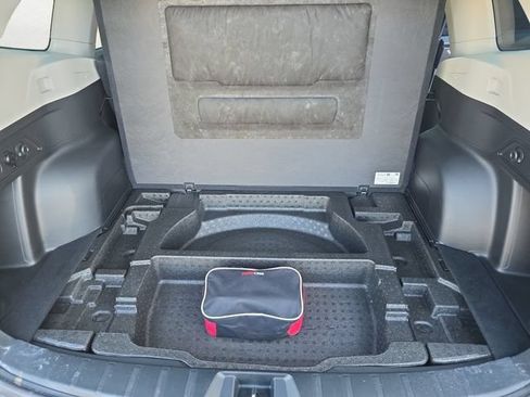 Used 2022 Subaru Forester Premium AWD/4WD image 24