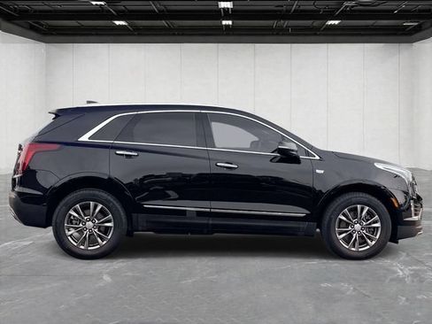 Used 2023 Cadillac XT5 Premium Luxury w/ LPO, Floor Liner Package FWD image 4