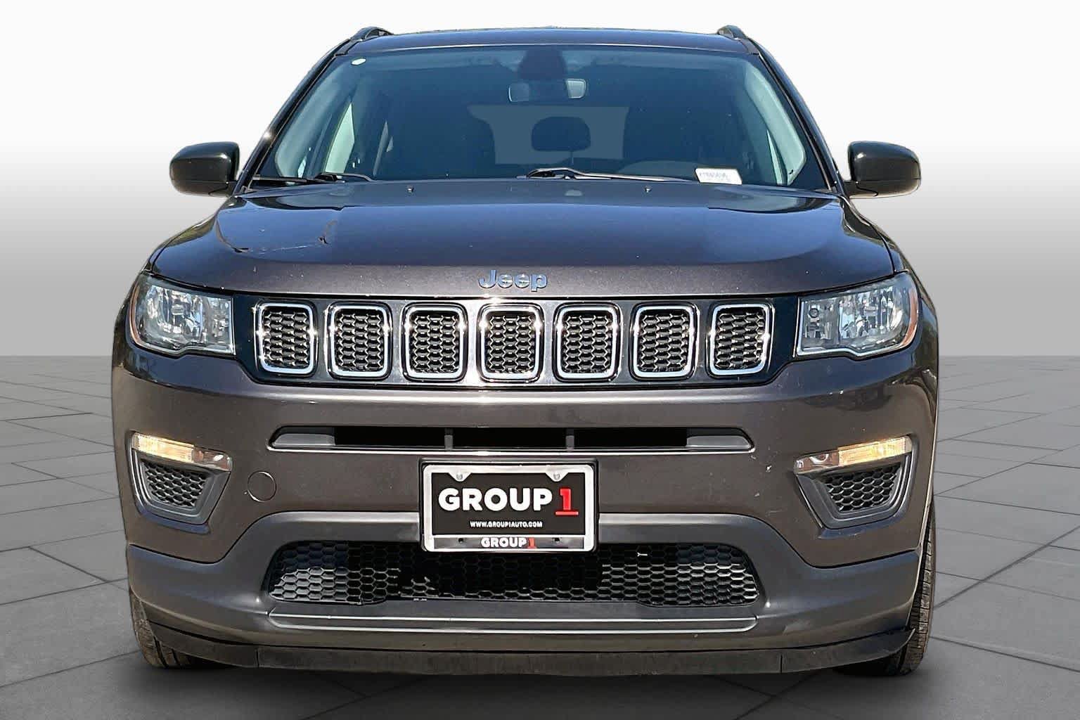 Used 2019 Jeep Compass Sport FWD image 4