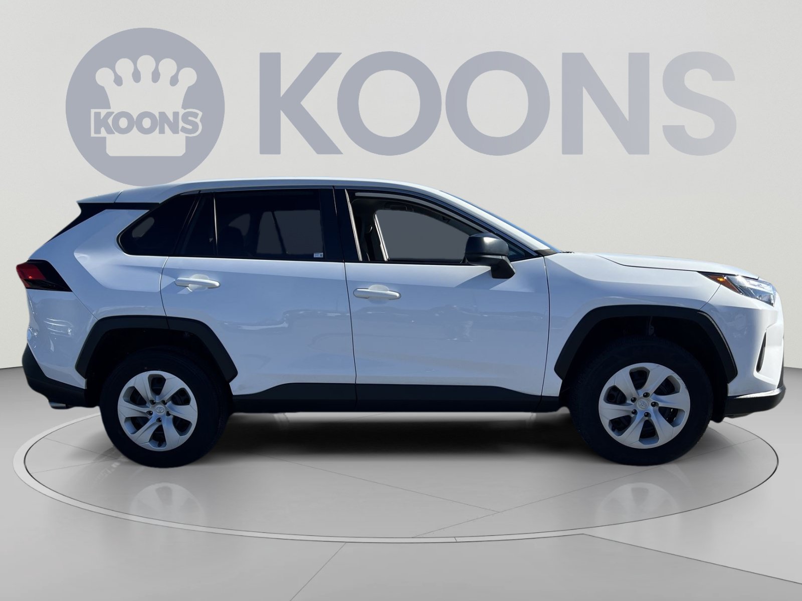 Used 2024 Toyota RAV4 LE FWD image 17
