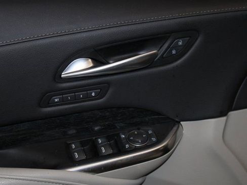 Certified 2022 Cadillac XT4 Premium Luxury w/ Enhanced Visibility Package image 22