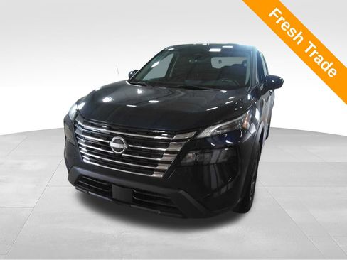 Used 2024 Nissan Rogue SV AWD/4WD image 1