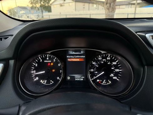 Used 2016 Nissan Rogue S AWD/4WD image 14