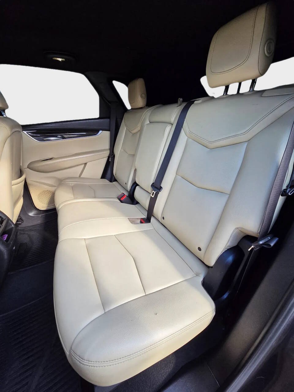 Used 2018 Cadillac XT5 FWD image 12