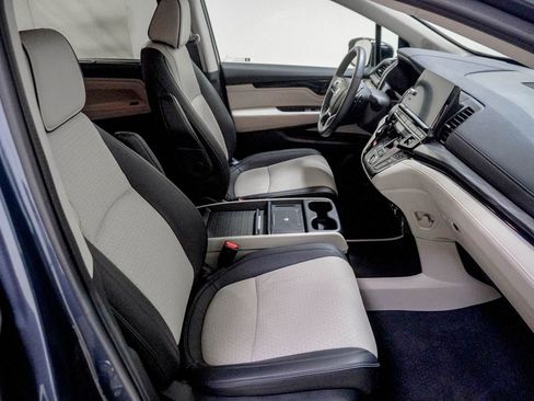 Used 2025 Honda Odyssey Elite image 32