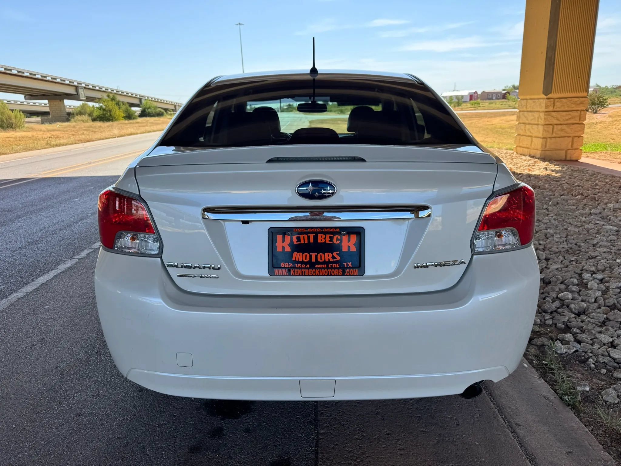 Used 2014 Subaru Impreza 2.0i Limited AWD/4WD image 4