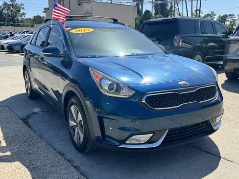 Used 2019 Kia Niro EX image 3
