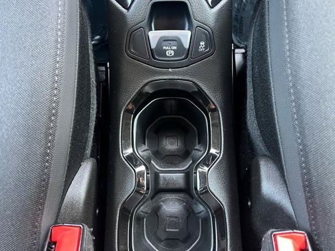 Used 2017 Jeep Renegade Altitude AWD/4WD image 20