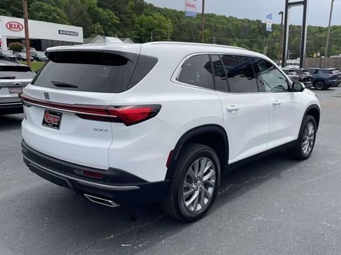 Certified 2025 Buick Enclave Preferred FWD image 4