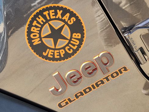 Used 2022 Jeep Gladiator Mojave AWD/4WD image 10
