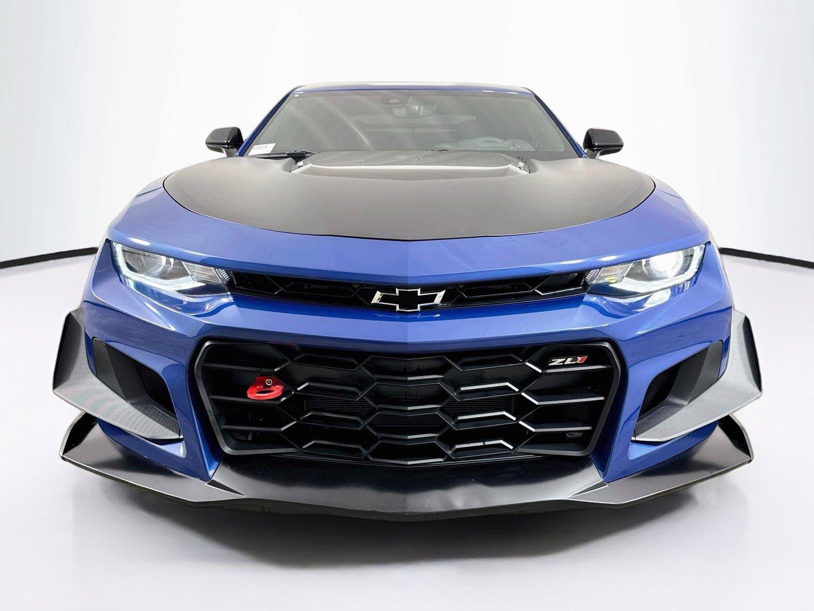 Used 2022 Chevrolet Camaro ZL1 RWD image 8