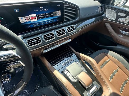 New 2026 Mercedes-Benz GLE 53 AMG 4MATIC Coupe image 32