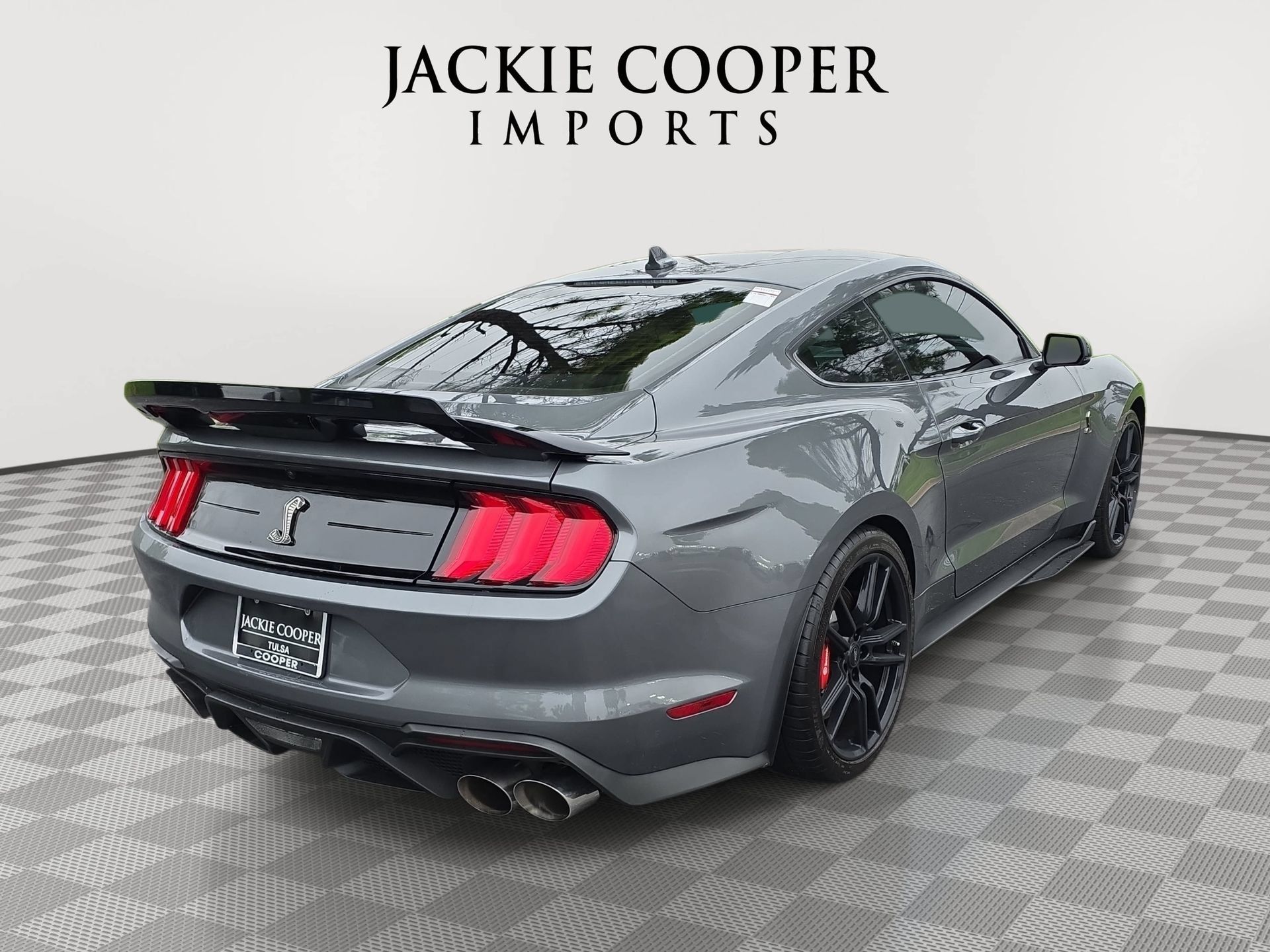 Used 2022 Ford Mustang Shelby GT500 w/ Technology Package RWD image 5