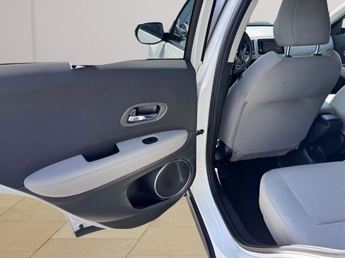 Used 2022 Honda HR-V EX image 27