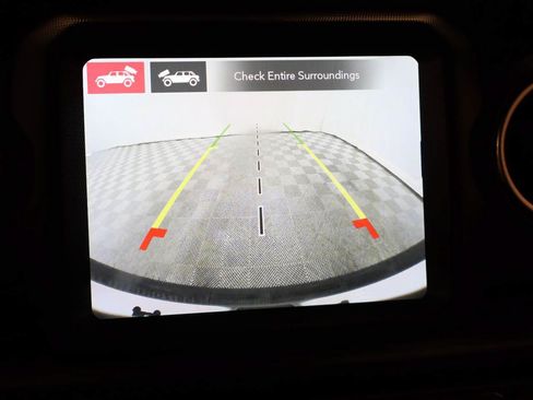 Used 2021 Jeep Wrangler Unlimited Sahara AWD/4WD image 12