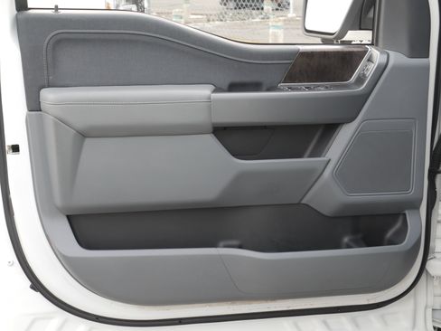 Certified 2022 Ford F150 Lariat w/ Trailer Tow Package image 38