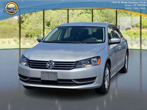 Used 2013 Volkswagen Passat Wolfsburg Edition image 1