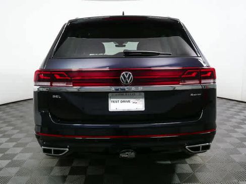 Certified 2025 Volkswagen Atlas SEL Premium R-Line image 30