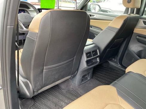 Used 2024 Volkswagen Atlas Cross Sport SE AWD/4WD image 31
