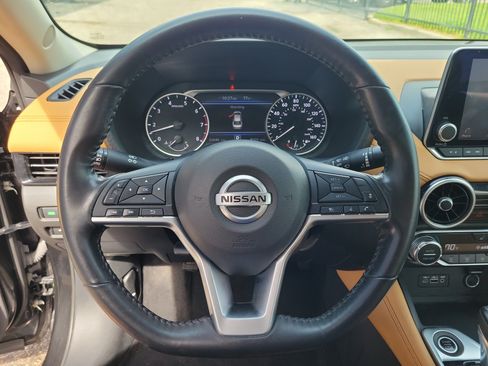 Certified 2020 Nissan Sentra SV w/ SV Premium Package FWD image 16