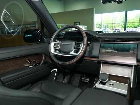 Used 2025 Land Rover Range Rover Autobiography AWD/4WD image 42