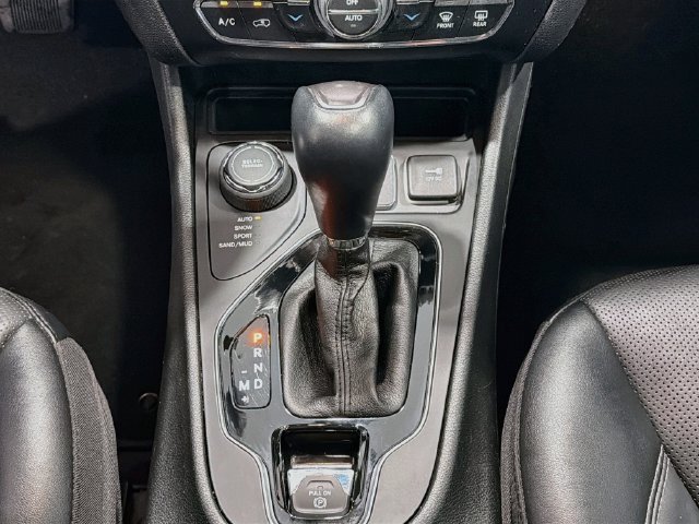 Used 2023 Jeep Cherokee Altitude Lux w/ Lux Elite Package AWD/4WD image 16