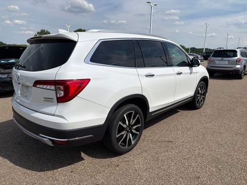 Used 2021 Honda Pilot Touring image 3
