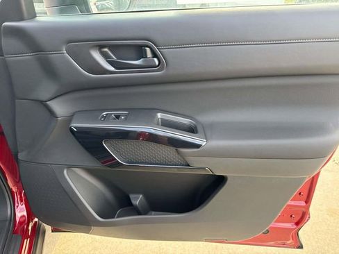 New 2026 Nissan Pathfinder SV image 17