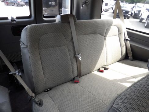 Used 2019 Chevrolet Express 3500 LS image 34