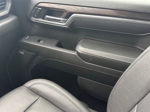 Certified 2024 GMC Sierra 1500 SLT image 30