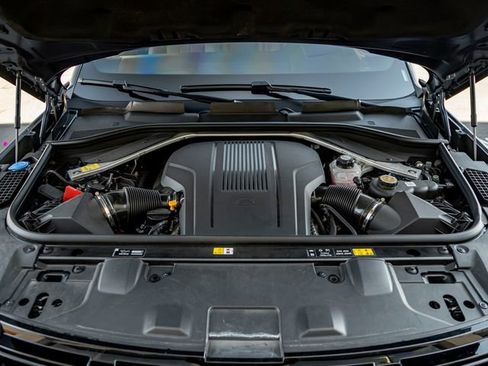 Used 2024 Land Rover Range Rover Autobiography image 36