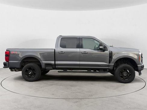 Used 2023 Ford F250 XLT w/ XLT Premium Package AWD/4WD image 4