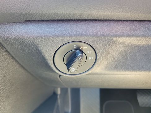 Used 2019 Volkswagen Jetta SEL FWD image 27