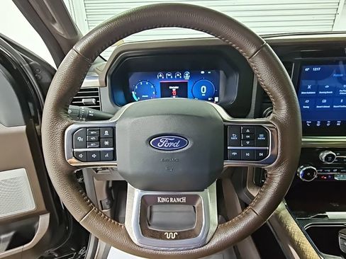Used 2025 Ford F150 King Ranch w/ FX4 Off-Road Package image 30