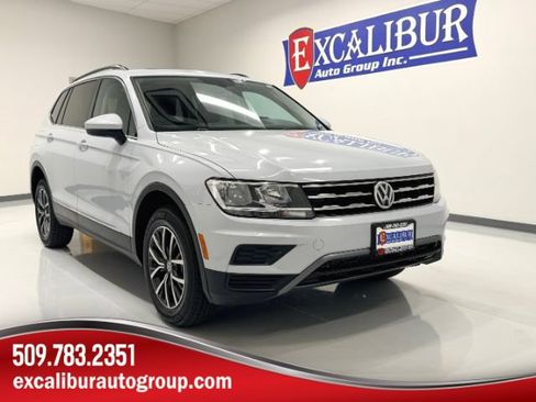 Used 2018 Volkswagen Tiguan SE w/ Panoramic Sunroof Package AWD/4WD image 1