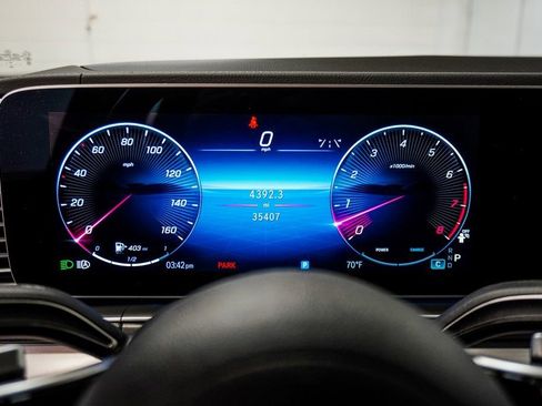 Used 2025 Mercedes-Benz GLS 450 4MATIC image 35