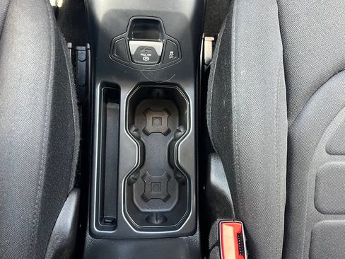 Used 2020 Jeep Renegade Latitude w/ Cold Weather Group AWD/4WD image 29
