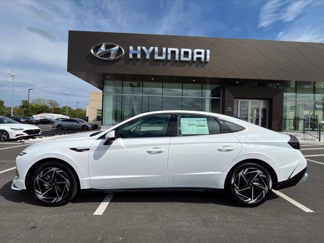 New 2026 Hyundai Sonata SEL FWD image 1