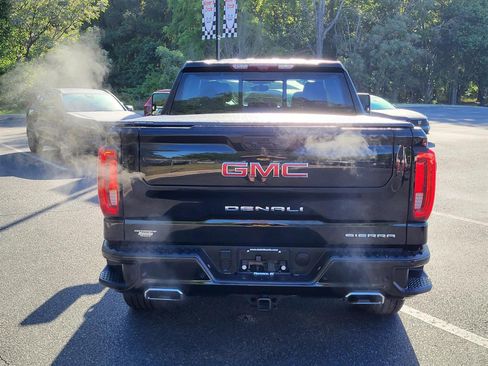 Used 2025 GMC Sierra 1500 Denali w/ Denali Reserve Package AWD/4WD image 3