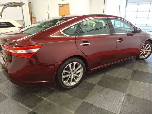 Used 2014 Toyota Avalon XLE Touring FWD image 10