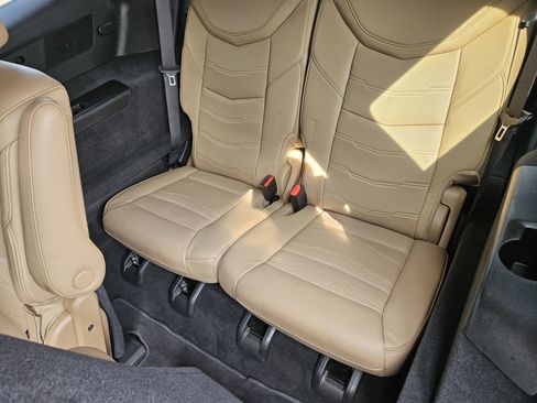 Certified 2023 Cadillac XT6 Premium Luxury w/ Platinum Package image 34