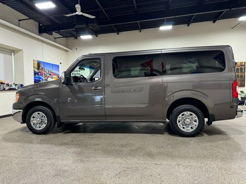 Used 2018 Nissan NV 3500 SL RWD image 8