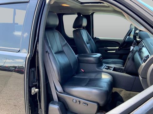 Used 2011 Chevrolet Silverado 2500 LTZ w/ LTZ Plus Package AWD/4WD image 8