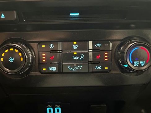 Used 2018 Ford F150 XLT w/ Equipment Group 302A Luxury RWD image 43